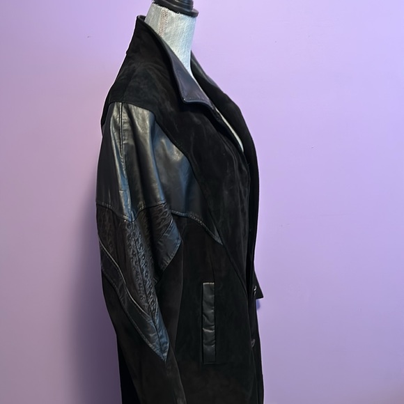 Gorgeous Vintage long Jacket - Picture 2 of 7